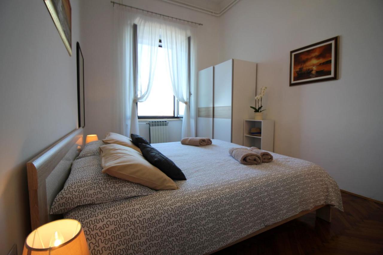 Apartment Old City Porec Exterior photo